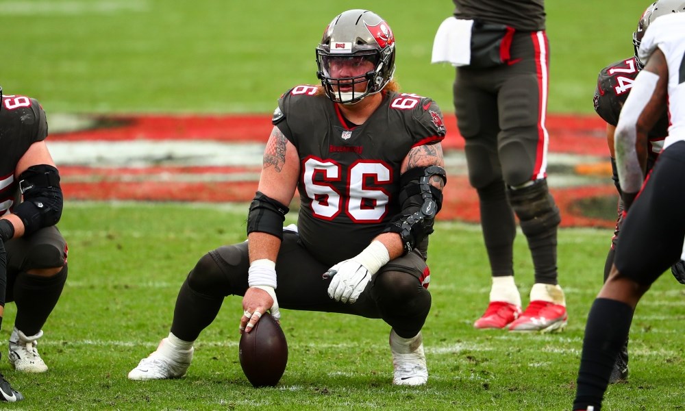 Bucs' Ryan Jensen Placed on Season-ending IR with Knee Injury